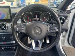 Mercedes Benz GLA220