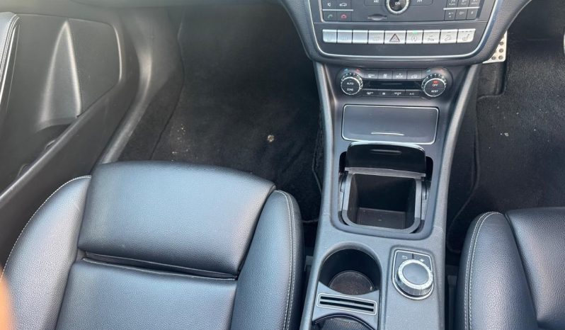 
								Mercedes Benz GLA220 full									
