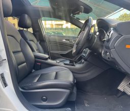 Mercedes Benz GLA220