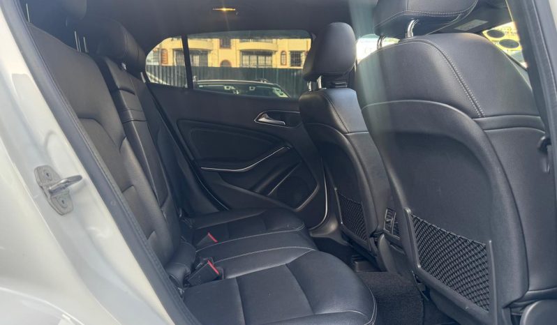 
								Mercedes Benz GLA220 full									