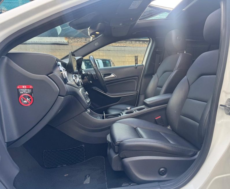 
								Mercedes Benz GLA220 full									