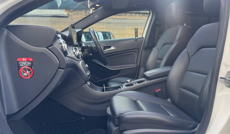 
								Mercedes Benz GLA220 full									
