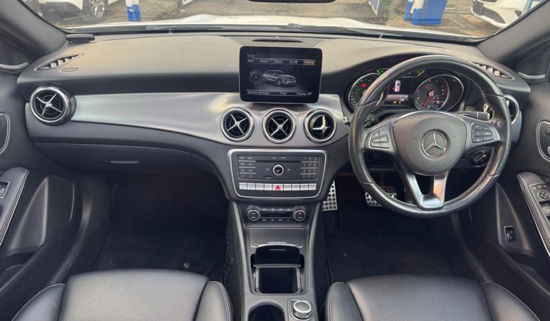 
								Mercedes Benz GLA220 full									