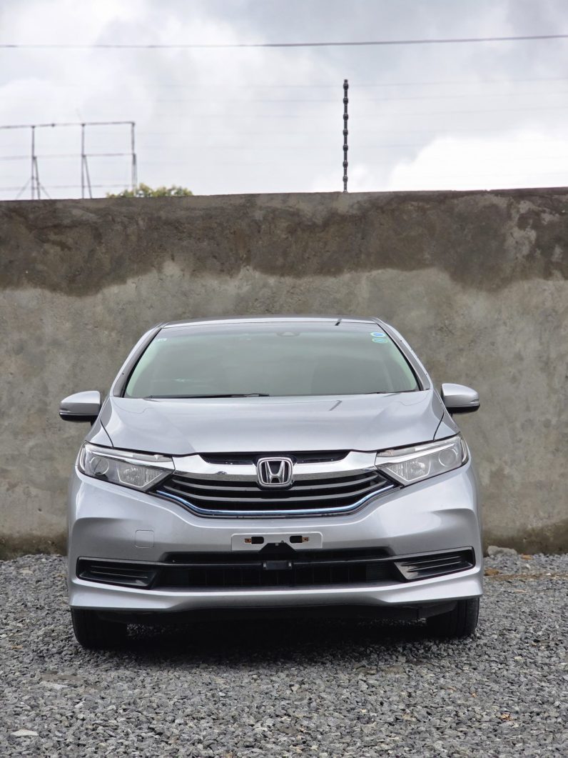 
								Honda Fit Shuttle full									