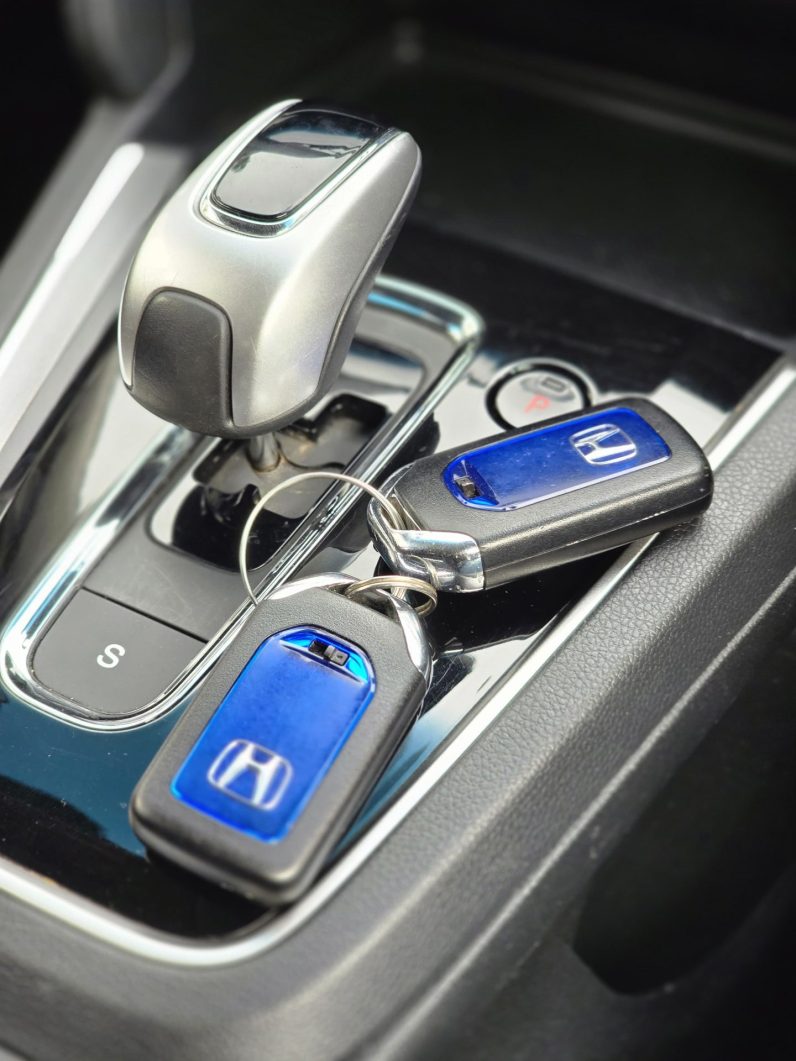 
								Honda Fit Shuttle full									