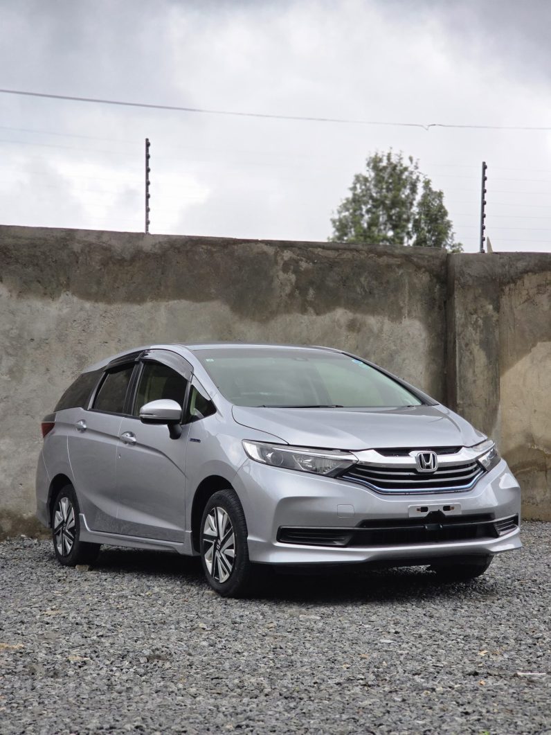 
								Honda Fit Shuttle full									