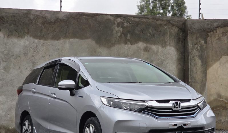 
								Honda Fit Shuttle full									