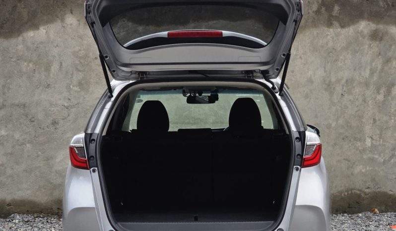 
								Honda Fit Shuttle full									