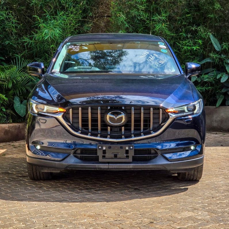 
								Mazda CX-5 full									
