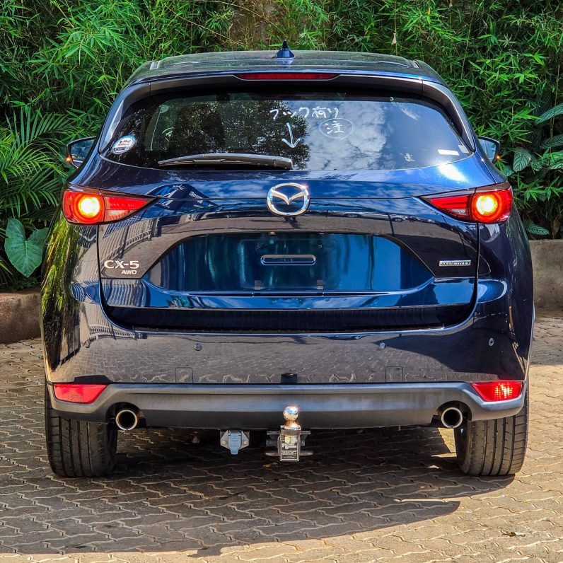 
								Mazda CX-5 full									