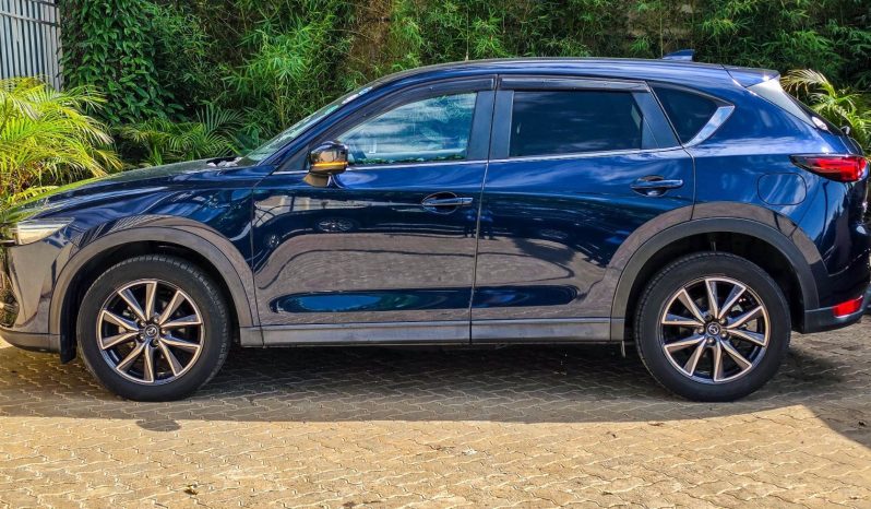 
								Mazda CX-5 full									