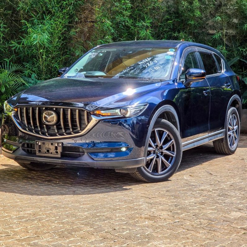 
								Mazda CX-5 full									