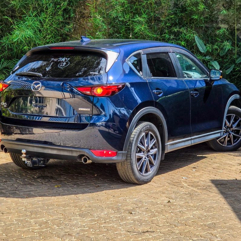 
								Mazda CX-5 full									