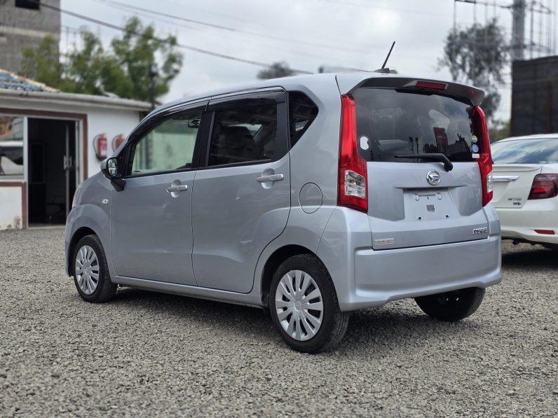 
								Daihatsu Move full									