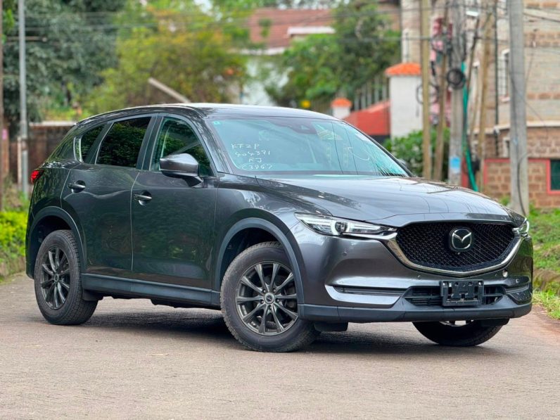 
								Mazda CX-5 full									