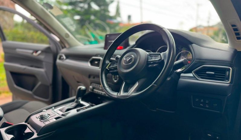 
								Mazda CX-5 full									