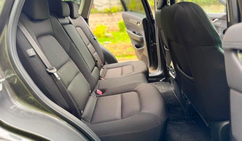
								Mazda CX-5 full									