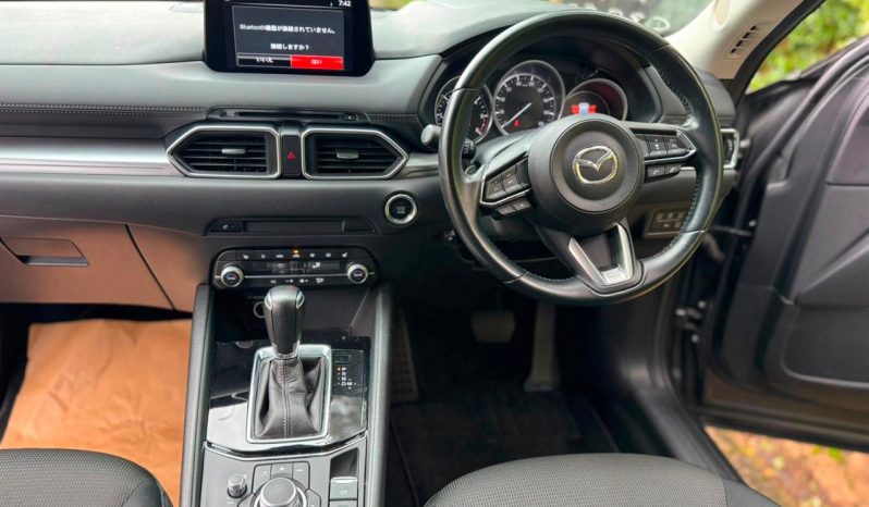 
								Mazda CX-5 full									