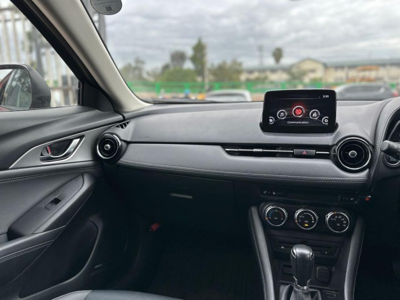 
								Mazda CX-3 full									