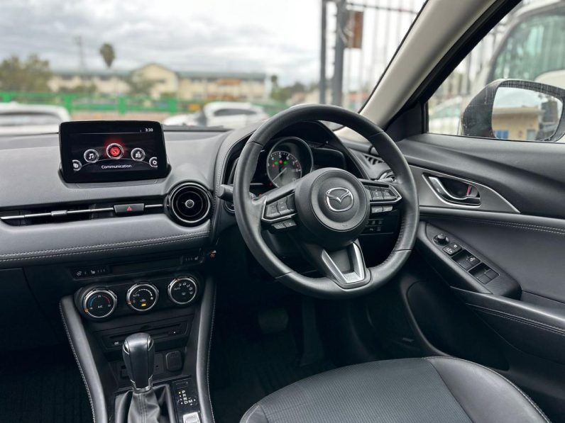 
								Mazda CX-3 full									