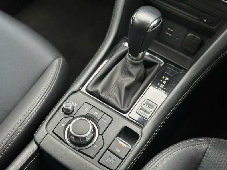 
								Mazda CX-3 full									