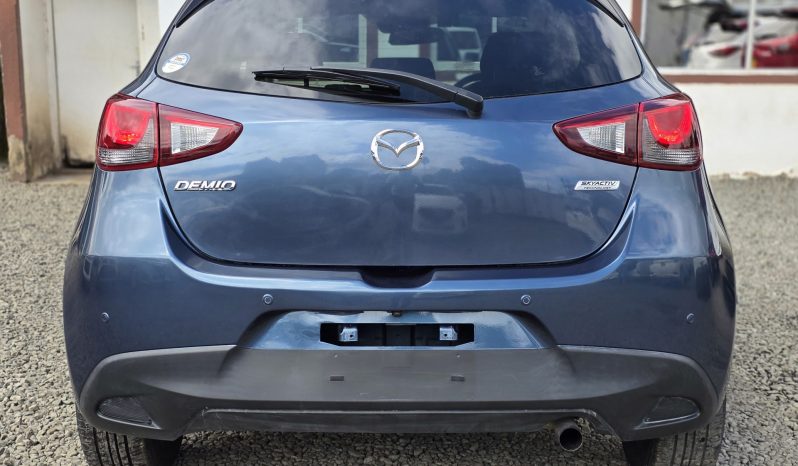 
								Mazda Demio full									