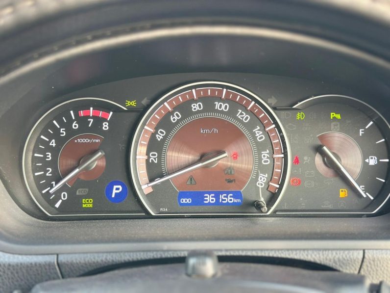 
								Toyota Esquire full									