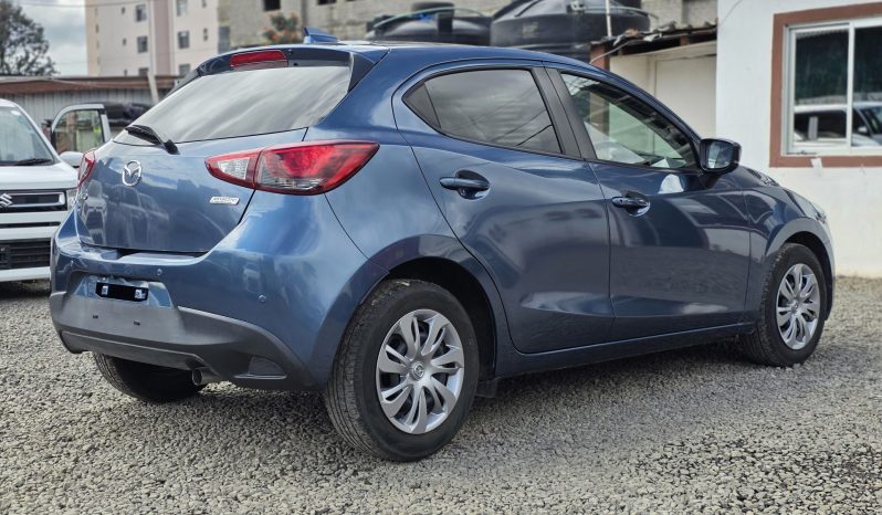 
								Mazda Demio full									