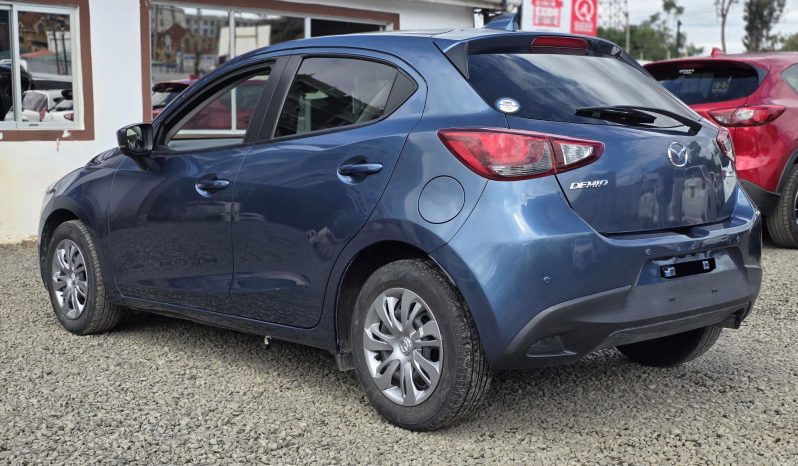 
								Mazda Demio full									