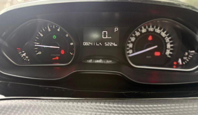 
								Peugeot 208 full									