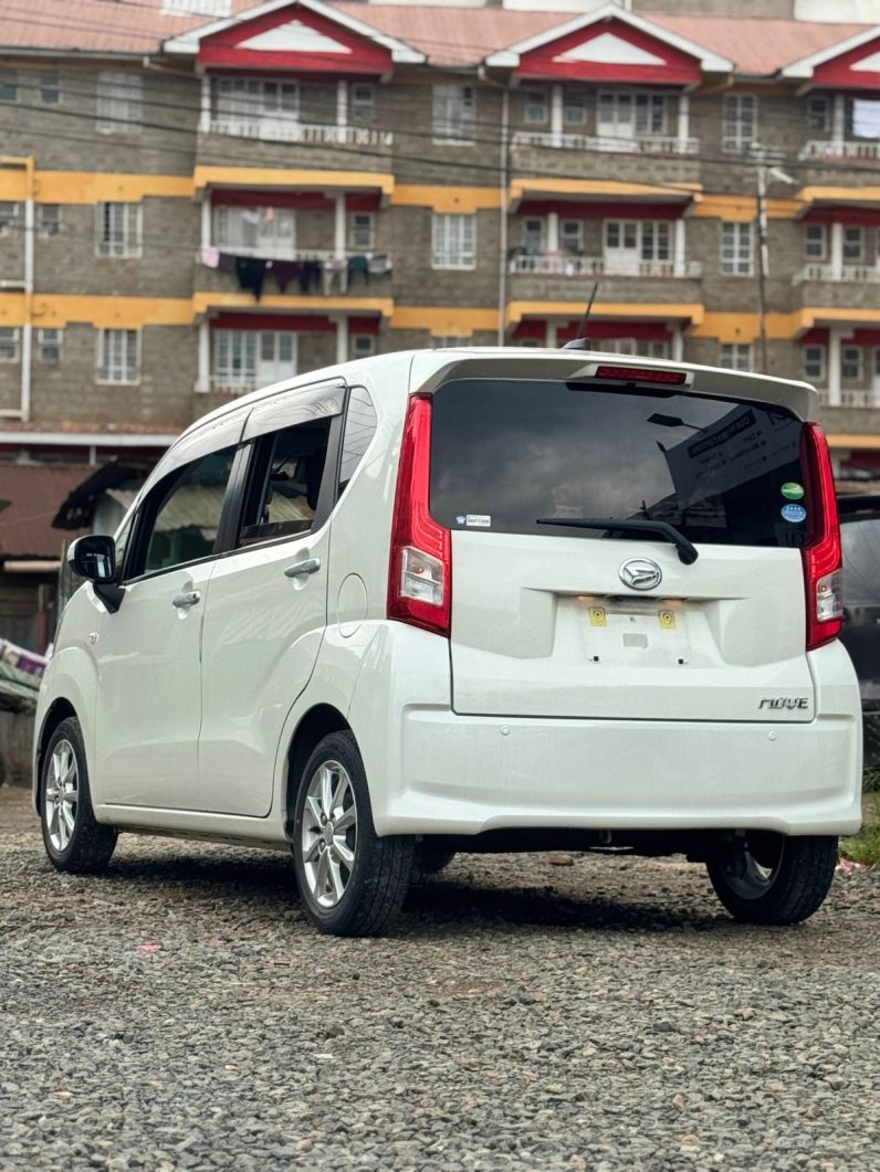 
								Daihatsu Move full									