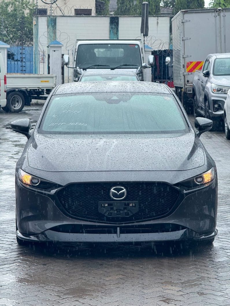 
								Mazda 3 full									