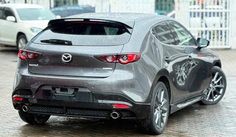 
								Mazda 3 full									