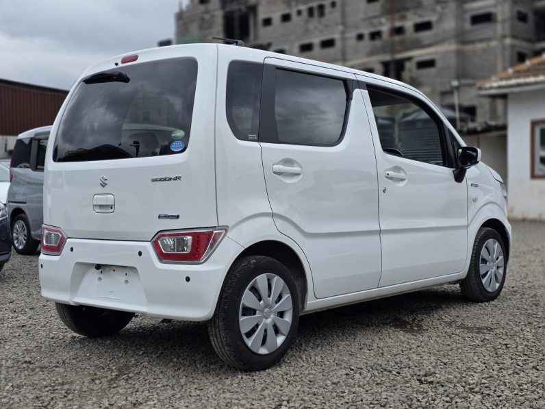 
								Suzuki Wagon R full									