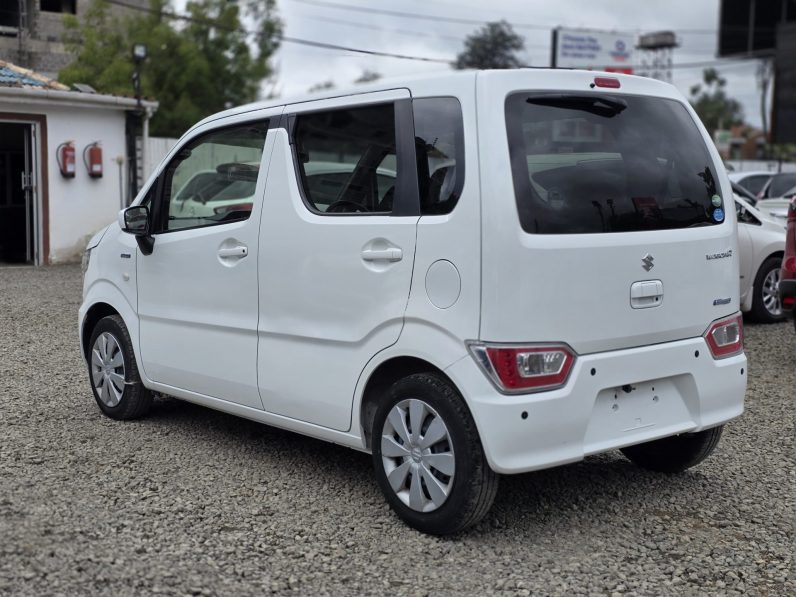 
								Suzuki Wagon R full									