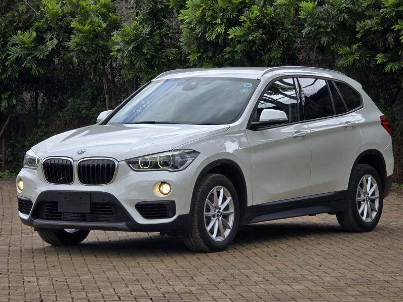 
								BMW X1 full									