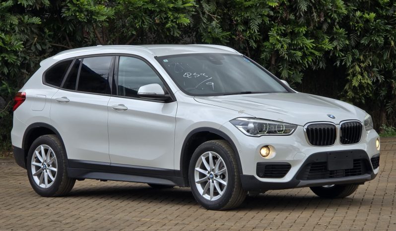
								BMW X1 full									