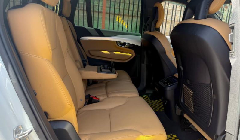 
								Volvo XC90 T5 full									