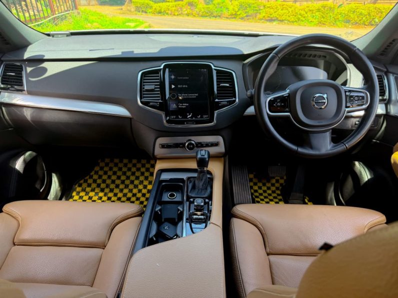 
								Volvo XC90 T5 full									