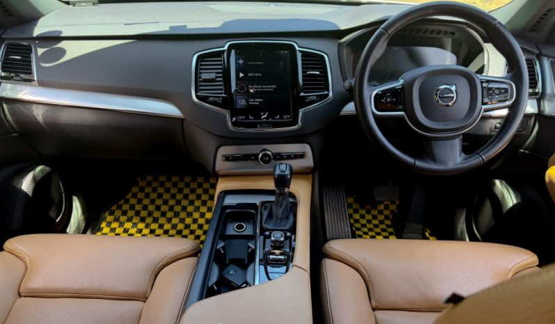 
								Volvo XC90 T5 full									