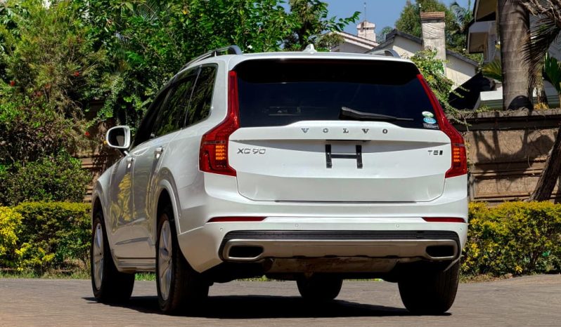 
								Volvo XC90 T5 full									