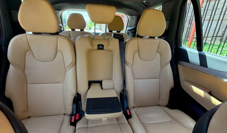 
								Volvo XC90 T5 full									