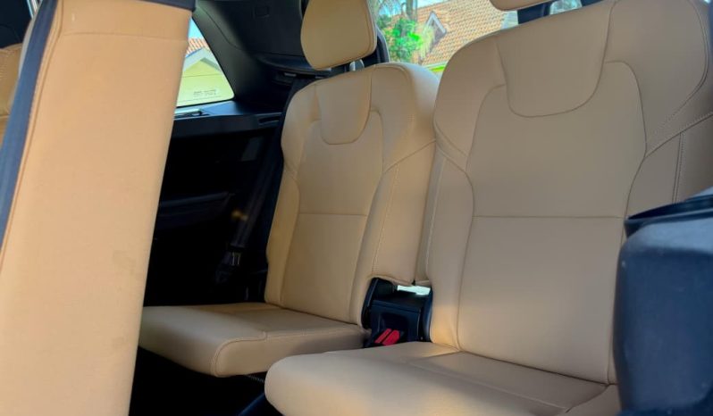 
								Volvo XC90 T5 full									