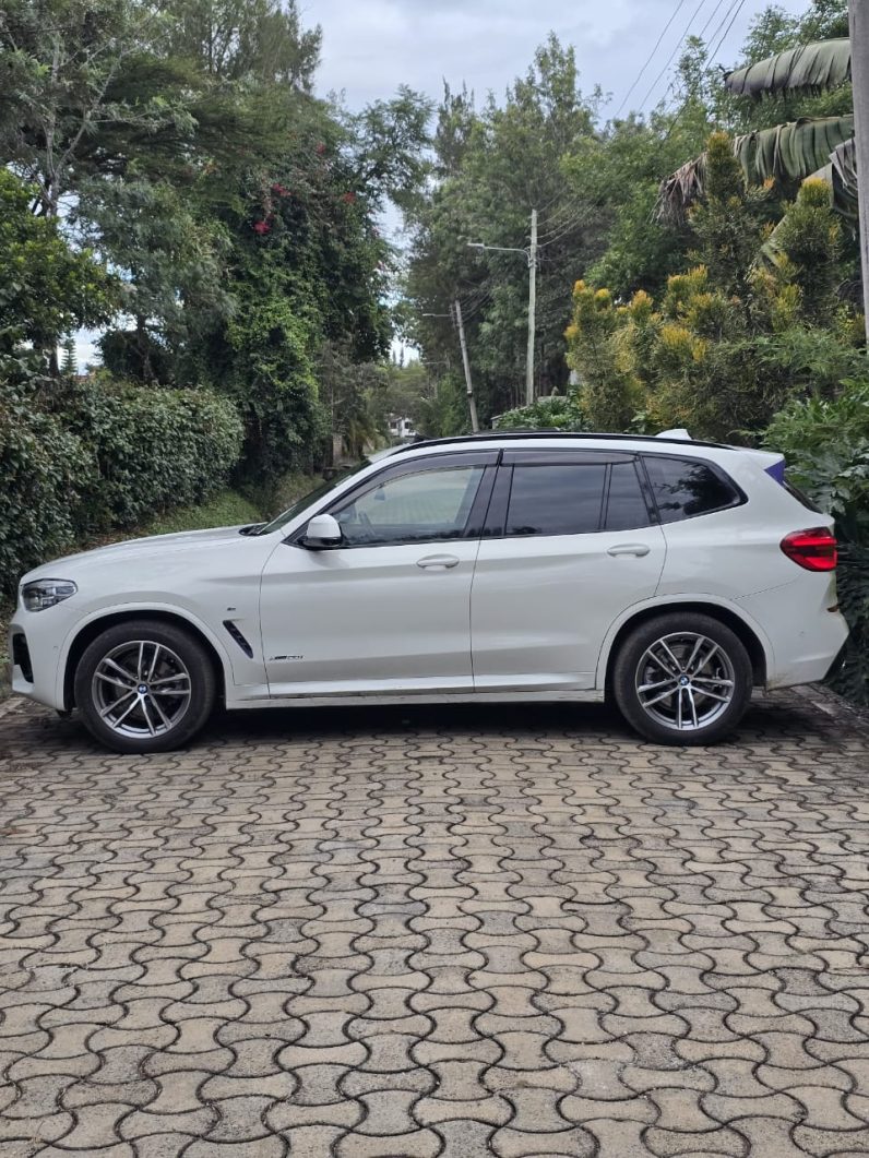 
								BMW X3 full									