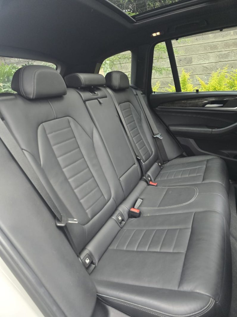
								BMW X3 full									