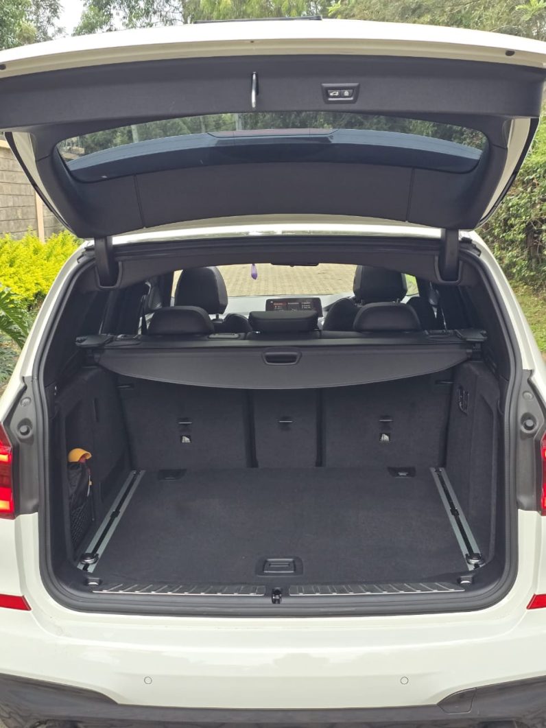 
								BMW X3 full									