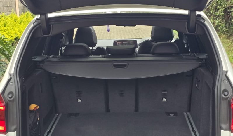 
								BMW X3 full									