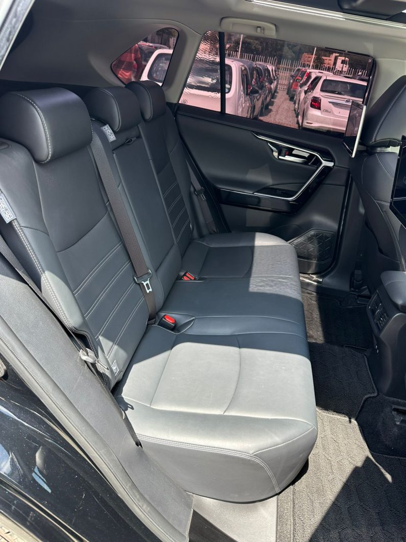
								Toyota Rav4 full									