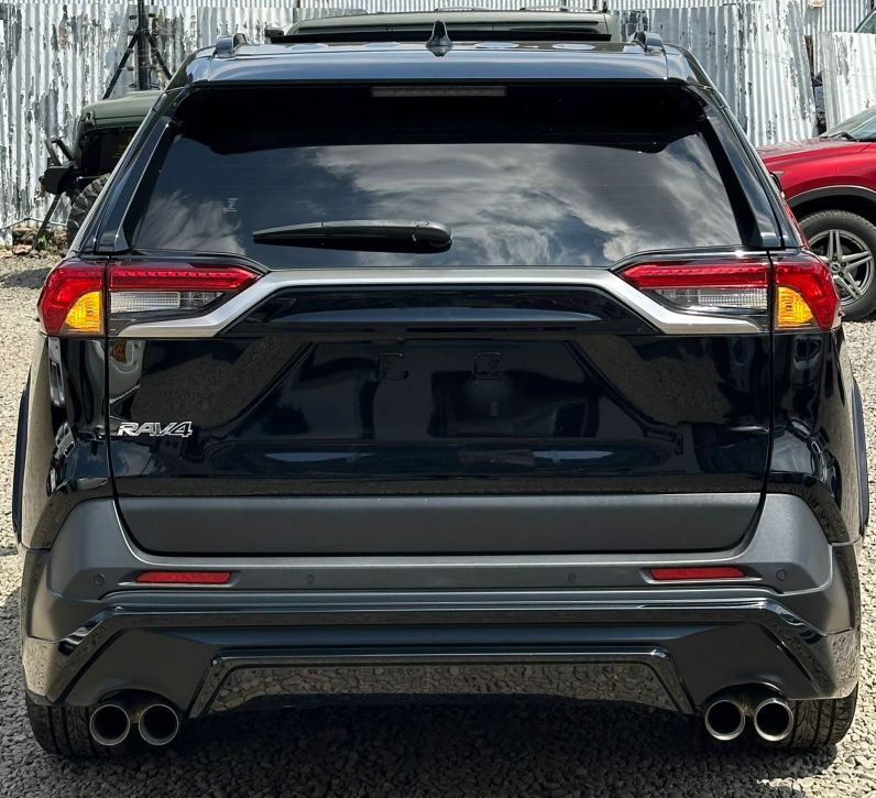 
								Toyota Rav4 full									