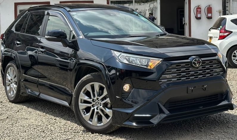 
								Toyota Rav4 full									